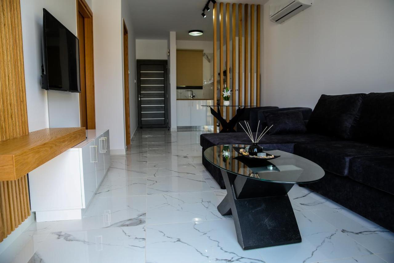 Sea Side Appartment In Kato Paphos Kültér fotó