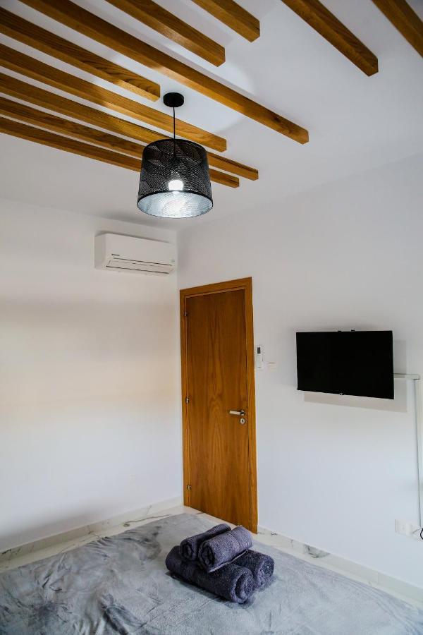 Sea Side Appartment In Kato Paphos Kültér fotó