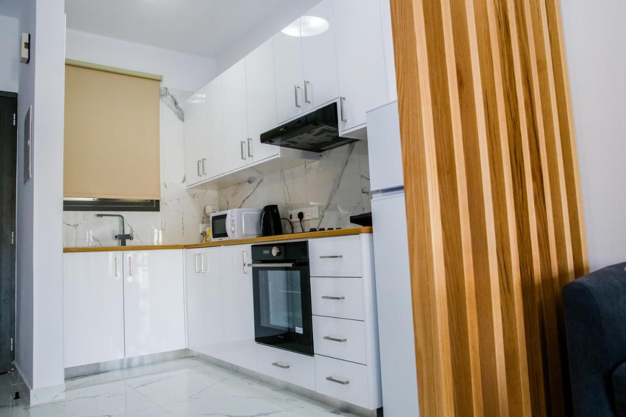 Sea Side Appartment In Kato Paphos Kültér fotó