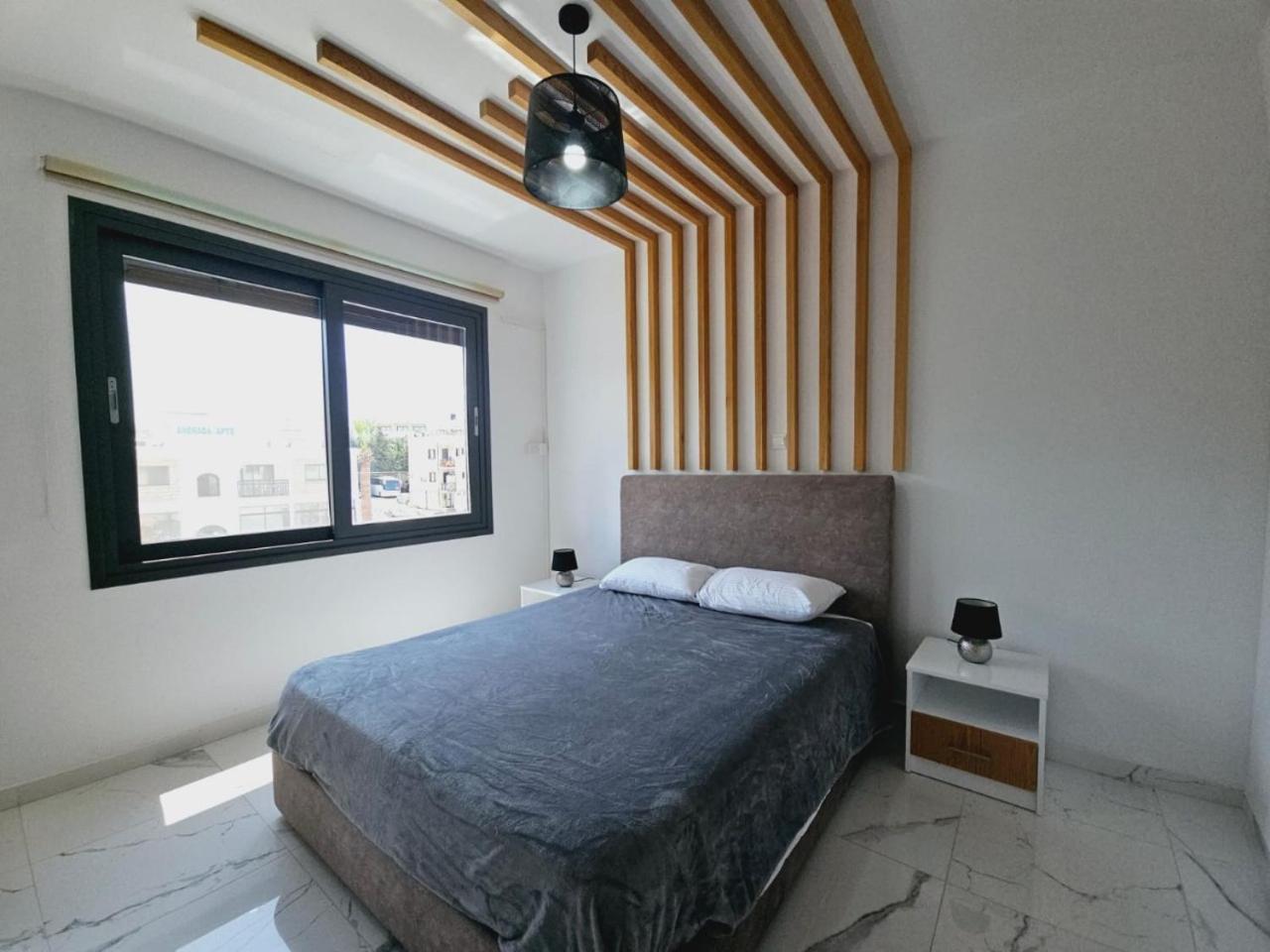 Sea Side Appartment In Kato Paphos Kültér fotó