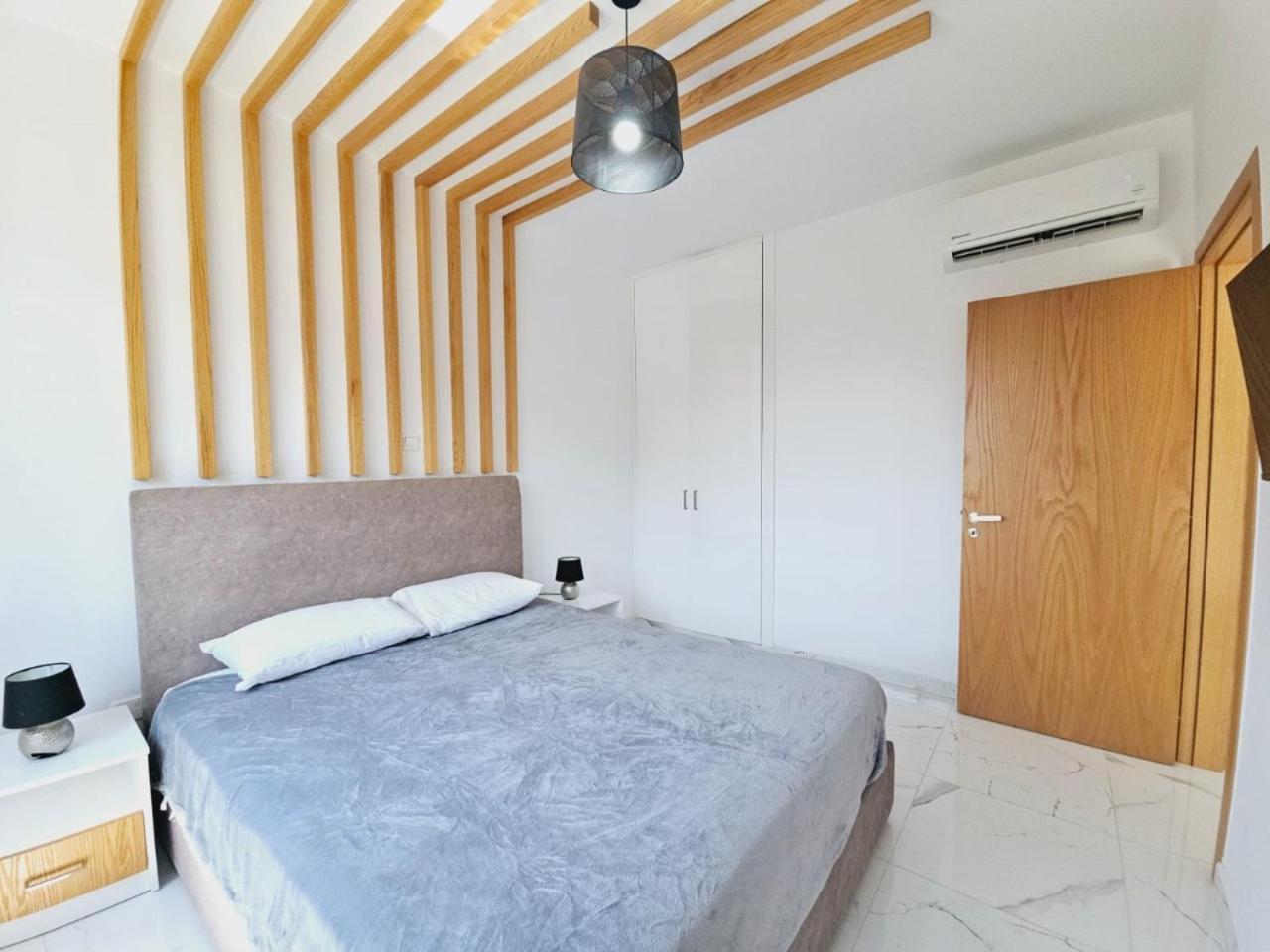 Sea Side Appartment In Kato Paphos Kültér fotó